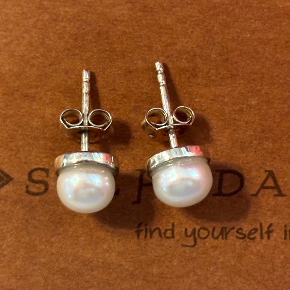 Silpada Pearl ‘SIMPLY THE BEST’ Sterling Silver Earrings P2403 - Picture 12 of 15